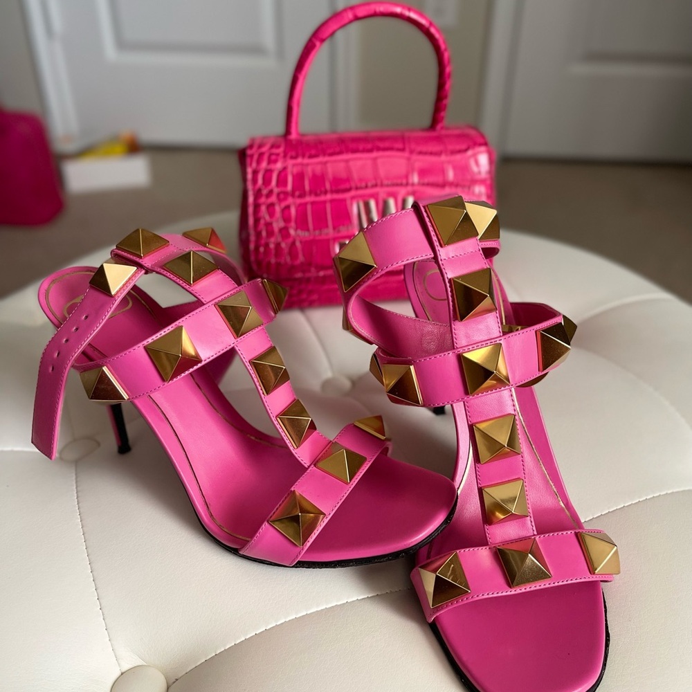 1.2K Valentino Pink Leather Roman Stud high-heel sandals. 7.5 in BOX.